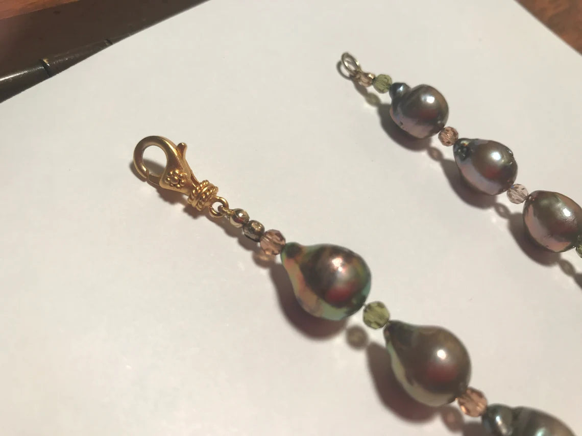 Romantic Green Baroque Pearl Beauty